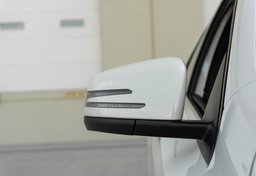 2017 Mercedes-Benz GLA - Image 16