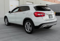 2017 Mercedes-Benz GLA - Image 5