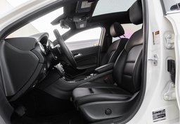 2017 Mercedes-Benz GLA - Image 45