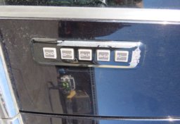 2015 Ford F-150 - Image 21