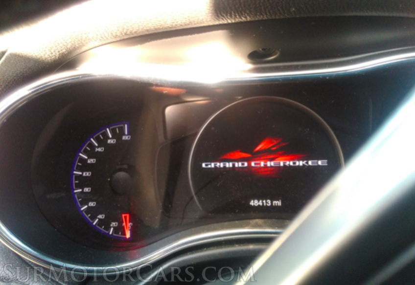2017 Jeep Grand Cherokee - Image 5