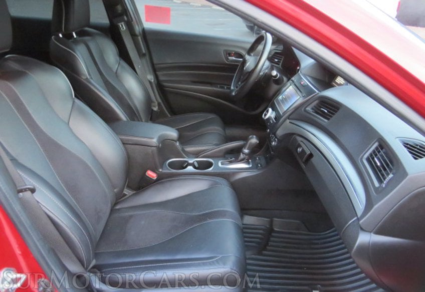 2020 Acura ILX - Image 29