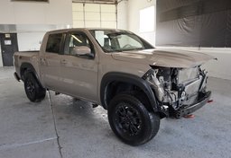 2022 Nissan Frontier - Image 4