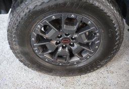 2022 Nissan Frontier - Image 56