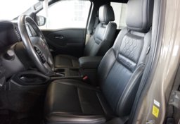 2022 Nissan Frontier - Image 28