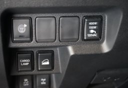 2022 Nissan Frontier - Image 42