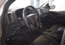 2022 Nissan Frontier - Image 30