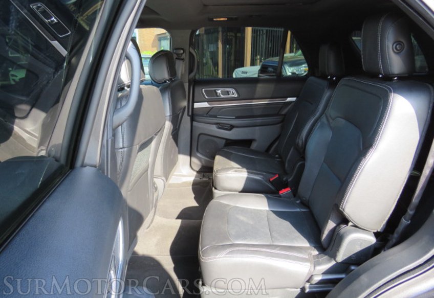 2017 Ford Explorer - Image 31