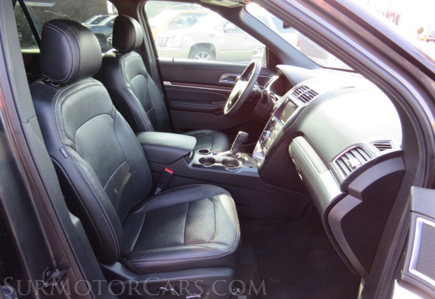 2017 Ford Explorer - Image 32