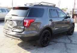 2017 Ford Explorer - Image 9