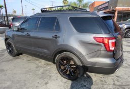 2017 Ford Explorer - Image 8