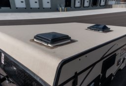 2016 Starcraft Comet - Image 28