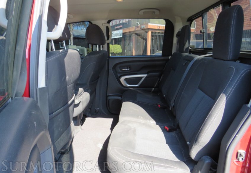 2018 Nissan Titan - Image 30