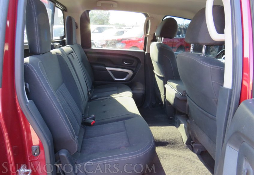 2018 Nissan Titan - Image 31