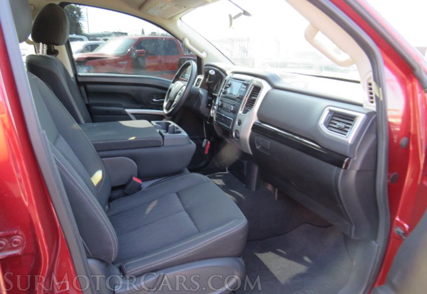 2018 Nissan Titan - Image 29
