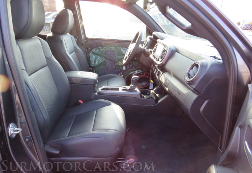 2021 Toyota Tacoma 4WD - Image 31