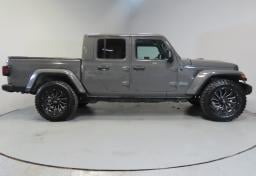 Thumbnail of 2020 Jeep Gladiator