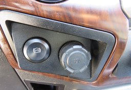 2016 Ford Super Duty F-350 SRW - Image 39