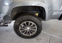 2019 Chevrolet Colorado - Image 72