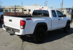 2022 Toyota Tacoma 4WD - Image 8