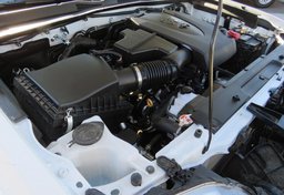 2022 Toyota Tacoma 4WD - Image 46