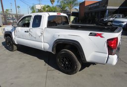 2022 Toyota Tacoma 4WD - Image 7