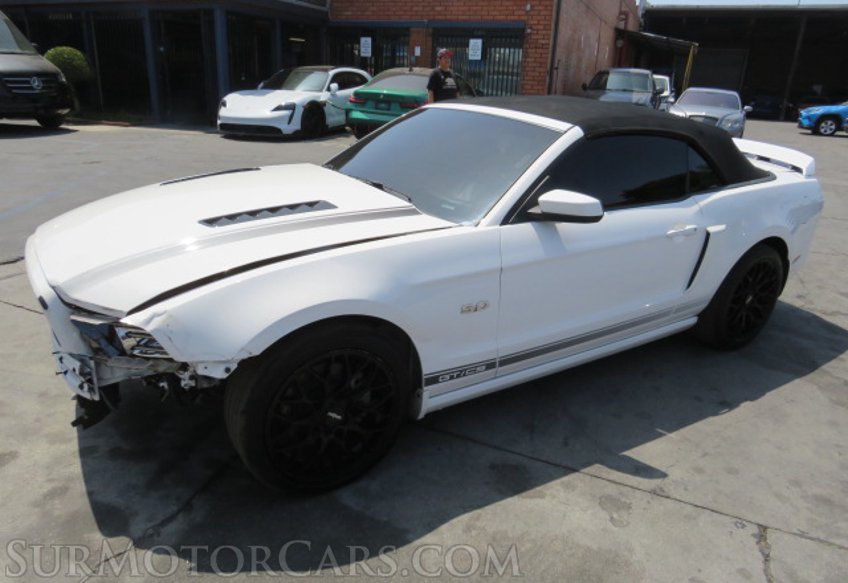 2013 Ford Mustang - Image 2