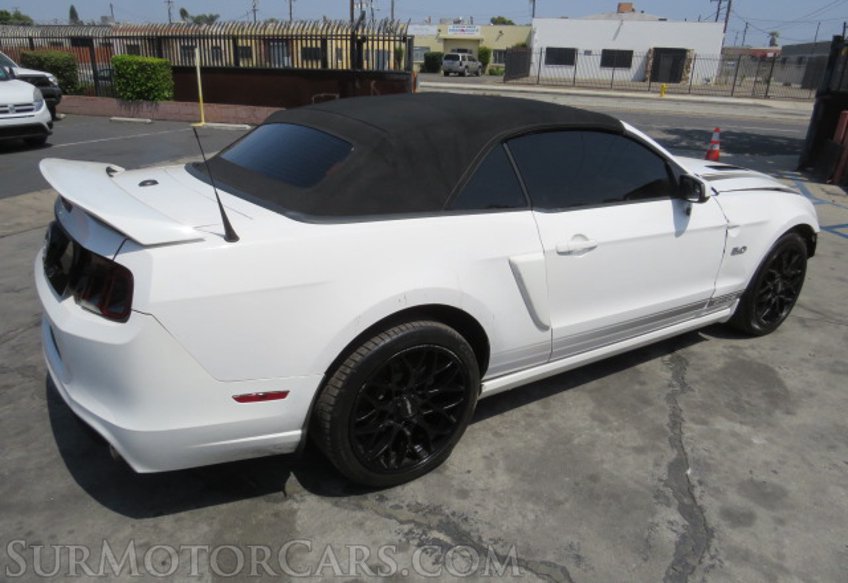 2013 Ford Mustang - Image 7