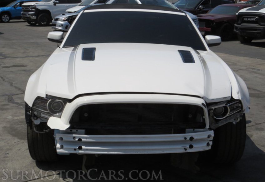 2013 Ford Mustang - Image 12