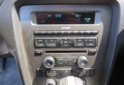 2013 Ford Mustang - Image 38