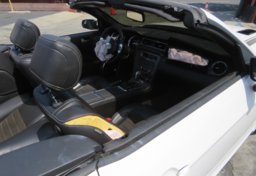 2013 Ford Mustang - Image 24