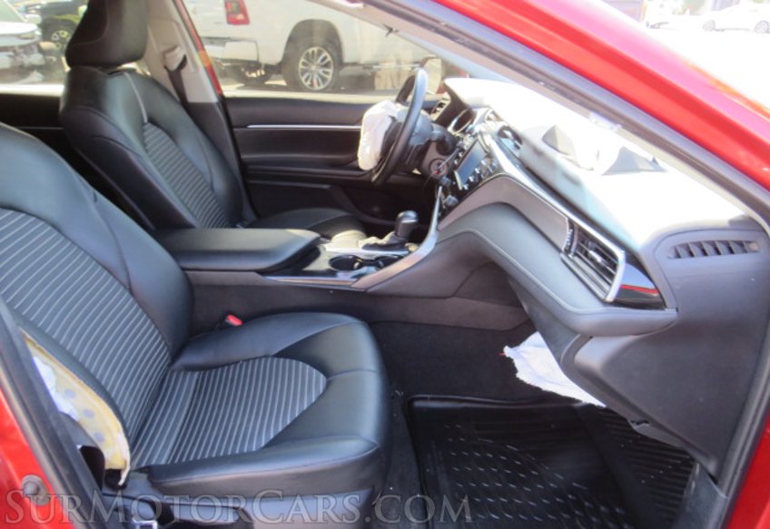 2020 Toyota Camry - Image 23