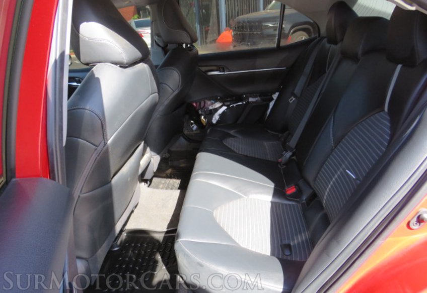 2020 Toyota Camry - Image 26