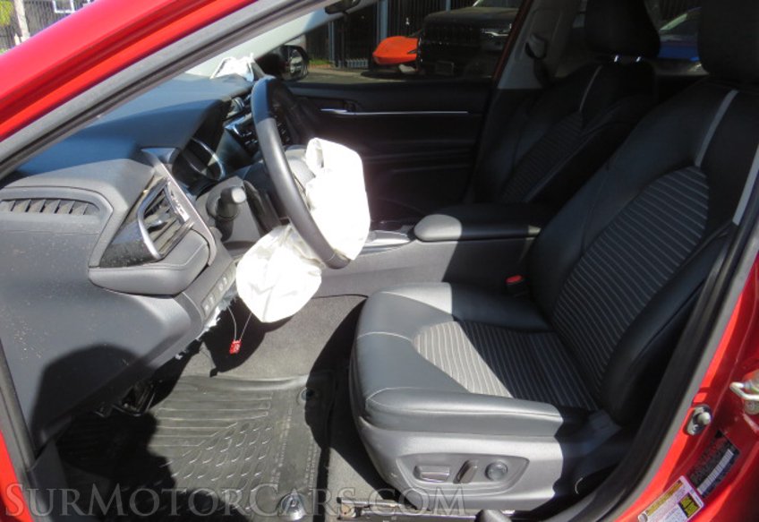 2020 Toyota Camry - Image 22