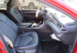 2020 Toyota Camry - Image 23