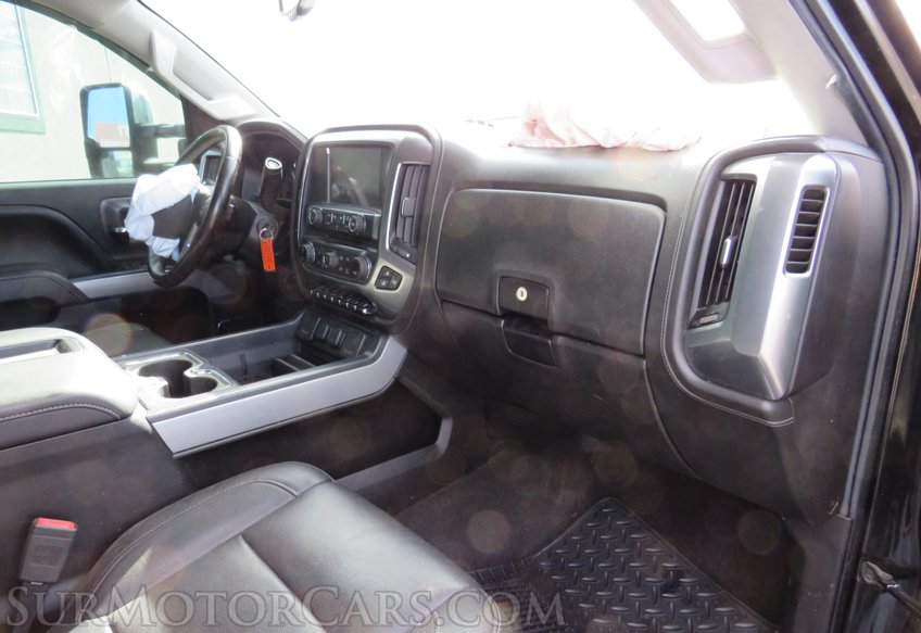 2015 Chevrolet Silverado 2500HD Built After Aug 14 - Image 31