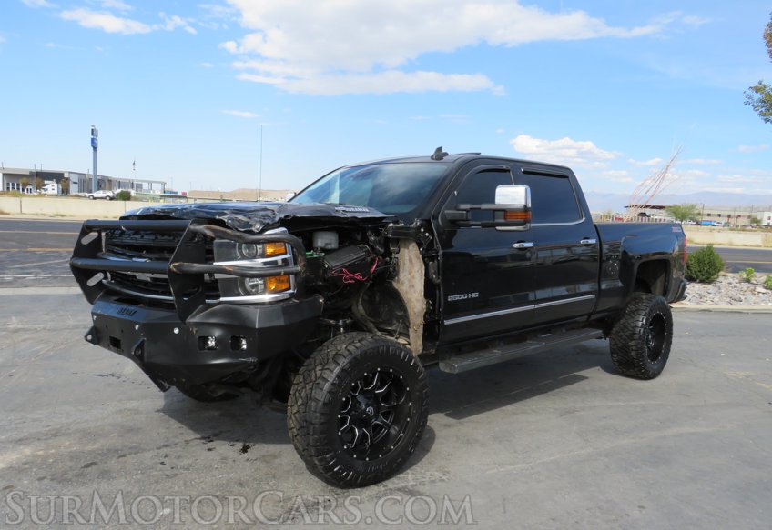 2015 Chevrolet Silverado 2500HD Built After Aug 14 - Image 4