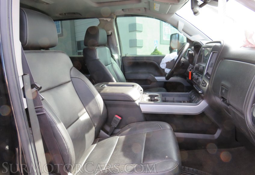 2015 Chevrolet Silverado 2500HD Built After Aug 14 - Image 32