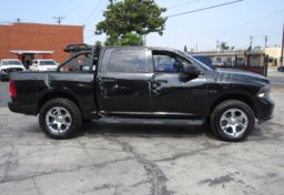 2017 Ram 1500 - Image 12