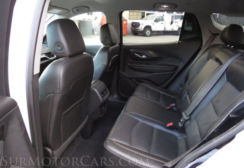 2021 GMC Terrain - Image 31