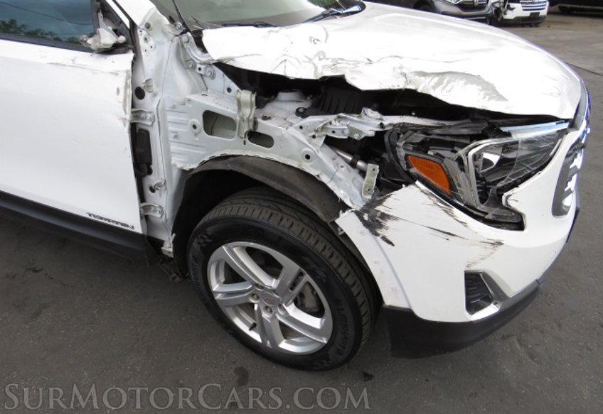 2021 GMC Terrain - Image 11