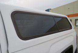 2017 GMC Sierra 1500 - Image 30