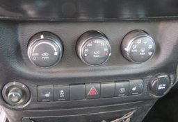 2013 Jeep Wrangler Unlimited - Image 39