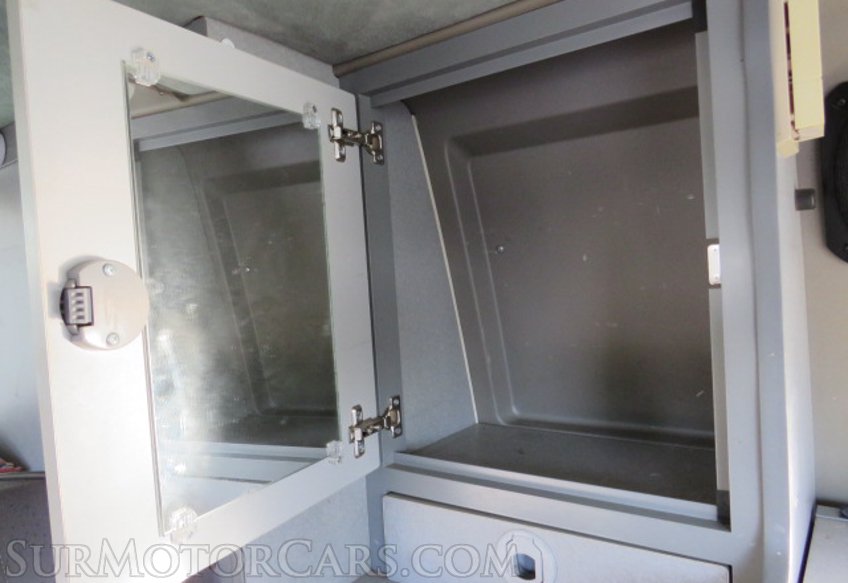 1997 Volkswagen Eurovan - Image 40