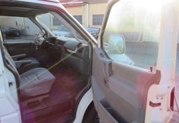 1997 Volkswagen Eurovan - Image 29