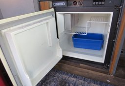 1997 Volkswagen Eurovan - Image 39