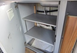 1997 Volkswagen Eurovan - Image 42