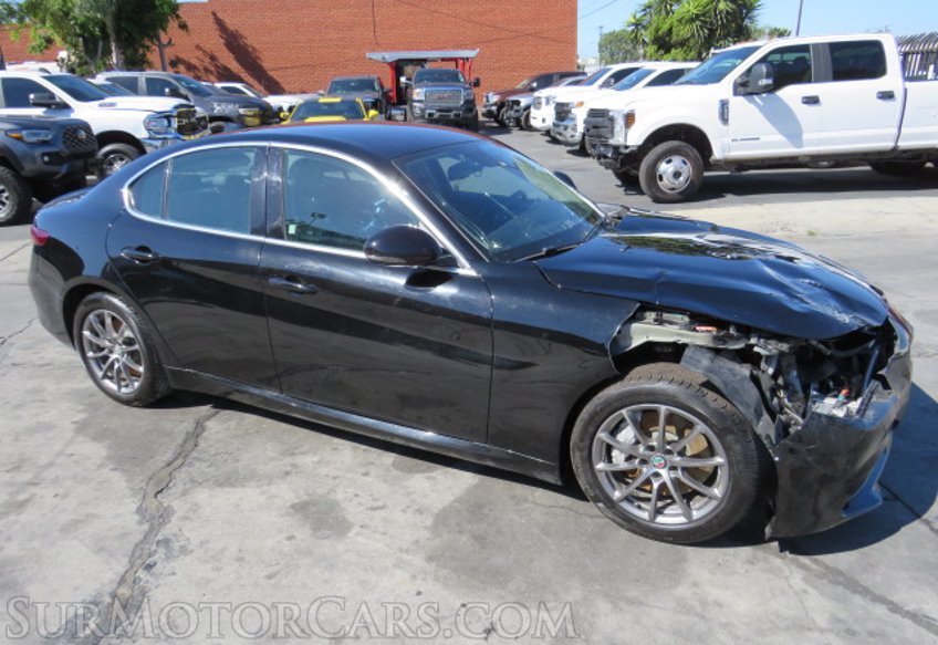 2018 Alfa Romeo Giulia - Image 2