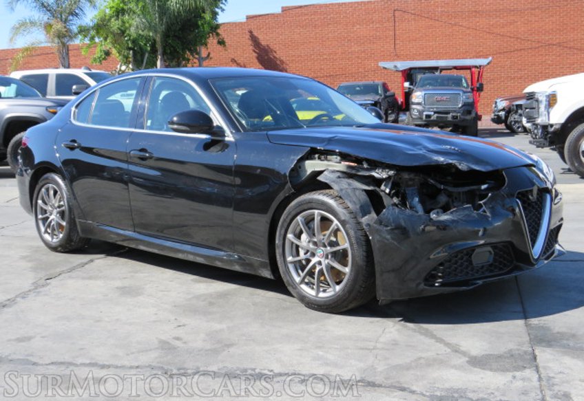 2018 Alfa Romeo Giulia - Image 4