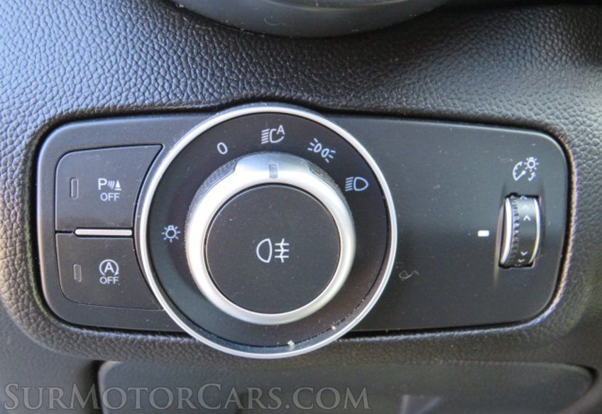 2018 Alfa Romeo Giulia - Image 37